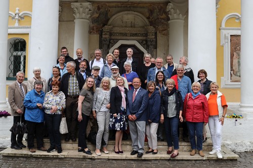 Die Reisegruppe vor der Verklärungskathedrale Die Reisegruppe vor der Verklärungskathedrale